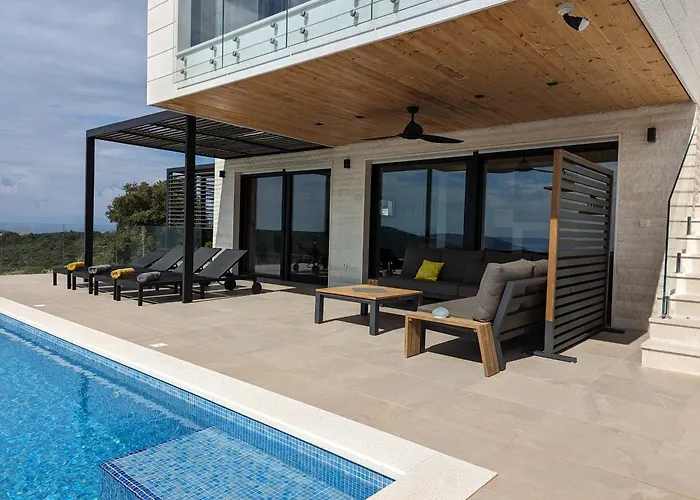 Villa Vinisce View